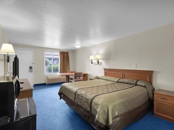 Knights Inn Jacksonville at Dix Ellis Trail : photo 2 de la chambre chambre lit king-size - non-fumeurs