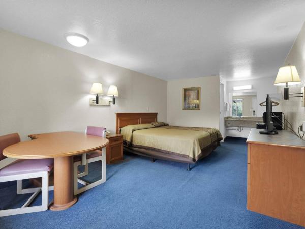 Knights Inn Jacksonville at Dix Ellis Trail : photo 1 de la chambre chambre lit king-size - non-fumeurs