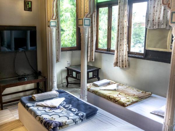 Krishna Palace - A Heritage Hotel : photo 4 de la chambre chambre triple supérieure