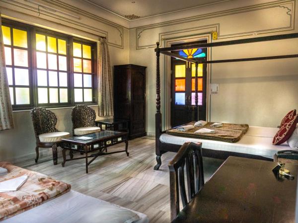 Krishna Palace - A Heritage Hotel : photo 8 de la chambre chambre triple supérieure