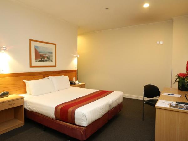 President Hotel Auckland : photo 2 de la chambre studio standard avec lit king-size