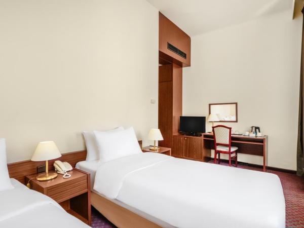 Danubius Hotel Hungaria City Center : photo 1 de la chambre chambre lits jumeaux