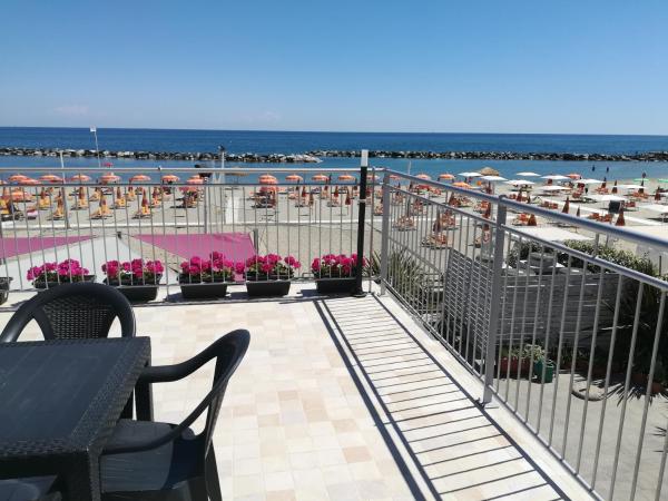 Hotel & Residence Cavalluccio Marino : photo 6 de la chambre appartement 1 chambre supérieur (2 adultes)