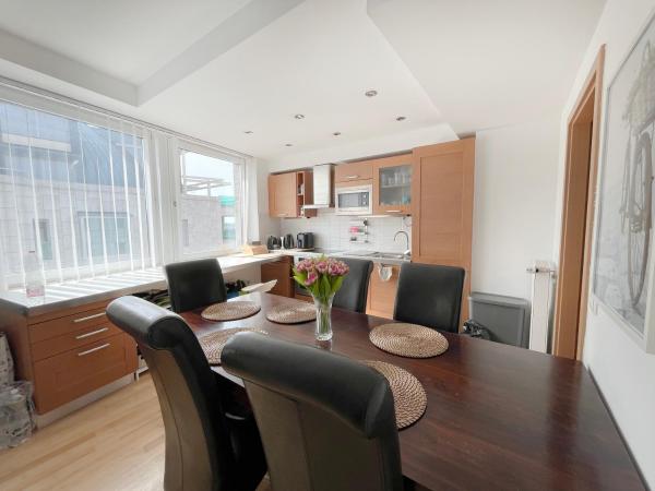 Duna Panorama 90 m2 : photo 9 de la chambre appartement 2 chambres - vue sur eau