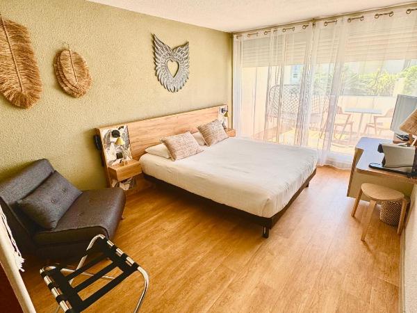 CAPAO Beach Hôtel : photo 4 de la chambre chambre double supérieure avec accès à la piscine chauffée