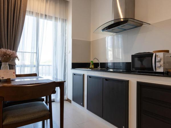 AMIRI PLACE HOTEL : photo 3 de la chambre suite avec balcon
