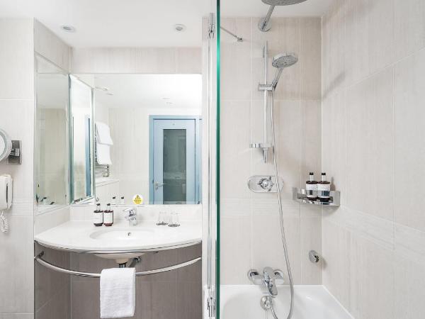 voco St. David's Cardiff, an IHG Hotel : photo 3 de la chambre standard king room with balcony - mid floor