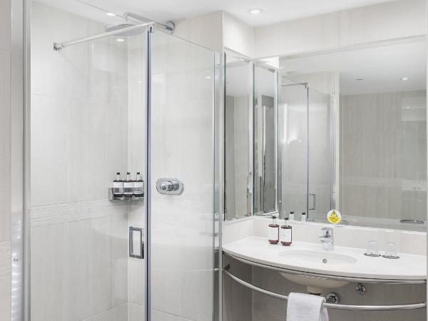 voco St. David's Cardiff, an IHG Hotel : photo 9 de la chambre suite lit king-size - vue sur port