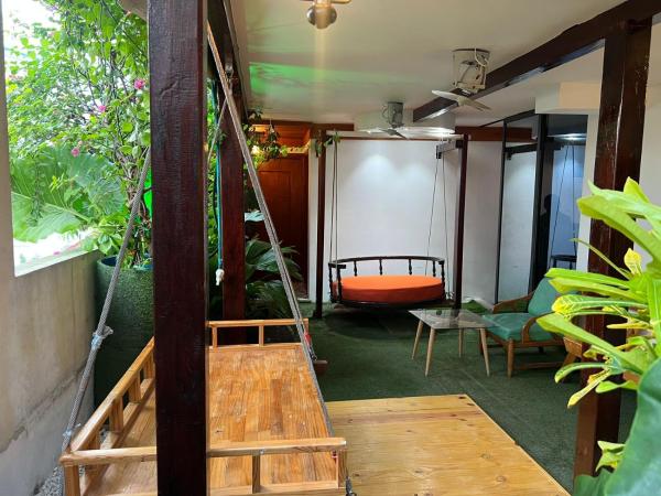 Rooftop Rooms : photo 1 de la chambre chambre triple - vue sur ville