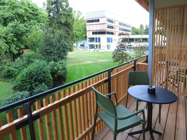 Hotel Steiermarkhof Graz : photo 1 de la chambre chambre double deluxe avec balcon