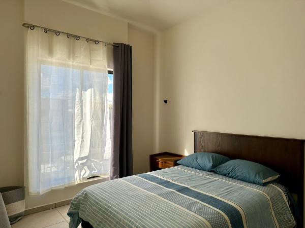 Habitación con baño privado, frente al Conin : photo 2 de la chambre chambre double avec salle de bains privative