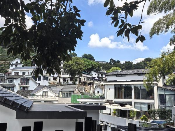 Hangzhou Moju Boutique Guesthouse at the West Lake : photo 2 de la chambre suite - vue sur montagne