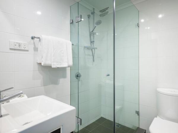 Hotel Urban St Leonards : photo 5 de la chambre chambre triple