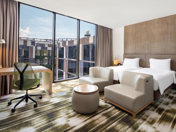 Crowne Plaza Changi Airport, an IHG Hotel : photo 6 de la chambre chambre standard 2 lits simples