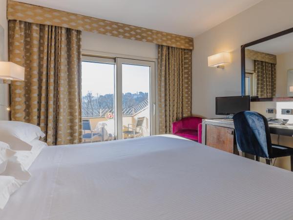 FH55 Grand Hotel Mediterraneo : photo 4 de la chambre chambre double de luxe avec balcon et vue
