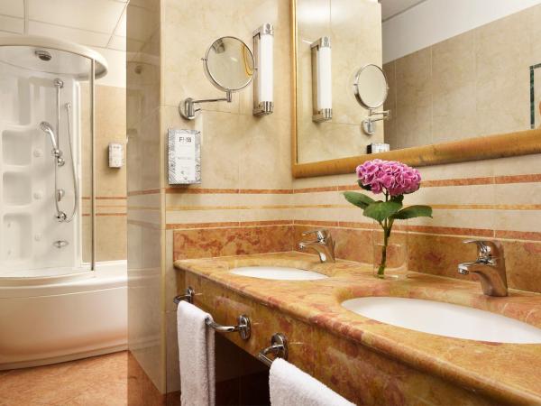 FH55 Grand Hotel Mediterraneo : photo 2 de la chambre chambre quadruple classique