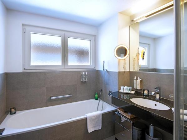 Le Mirabeau Resort & Spa : photo 2 de la chambre suite junior - vue sur mont cervin