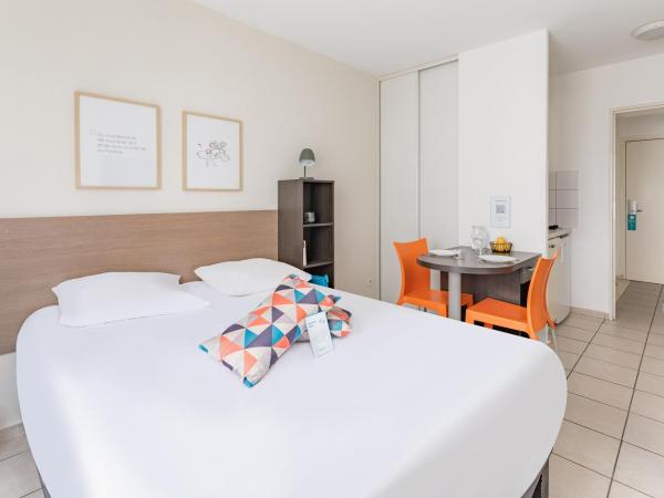 Appart'City Classic Thonon Les Bains : photo 2 de la chambre studio (2 adultes)