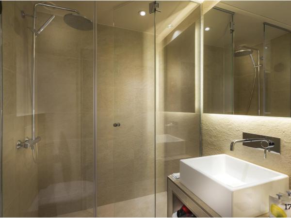 Hotel Andréa : photo 4 de la chambre chambre double deluxe avec balcon