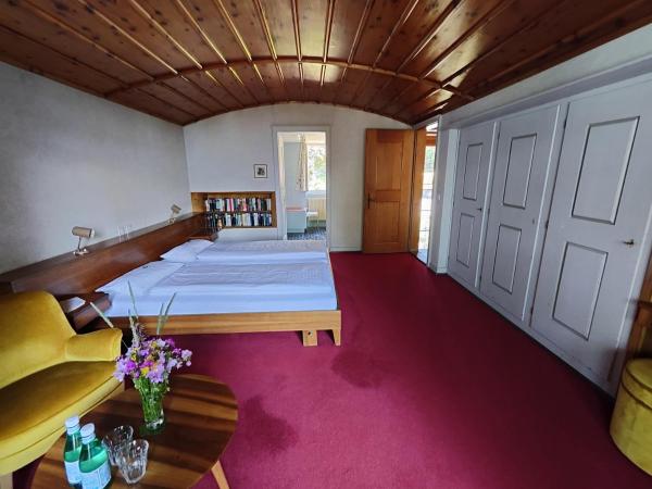 Arche de Noé B&B : photo 3 de la chambre chambre double avec salle de bains privative et balcon
