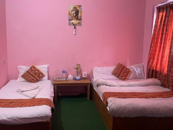Hotel khana 100 : photo 2 de la chambre chambre lits jumeaux Économique