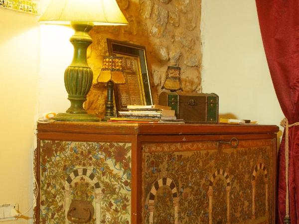 Dar kenza Tunis : photo 3 de la chambre appartement - rez-de-chaussée