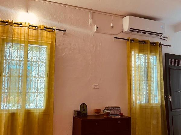 Dar kenza Tunis : photo 3 de la chambre appartement avec douche