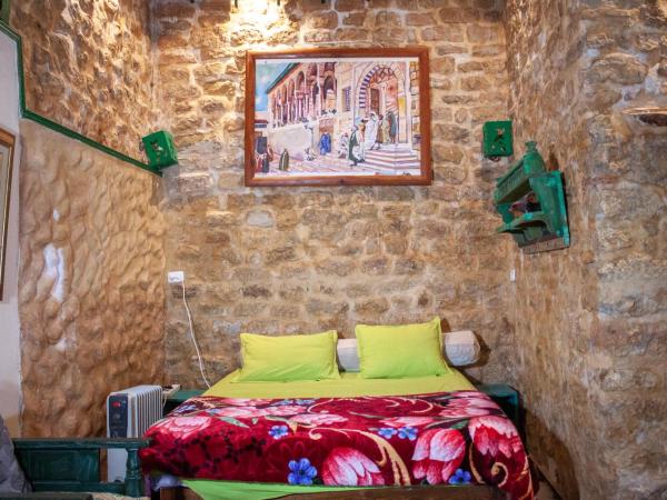 Dar kenza Tunis : photo 3 de la chambre studio avec mezzanine