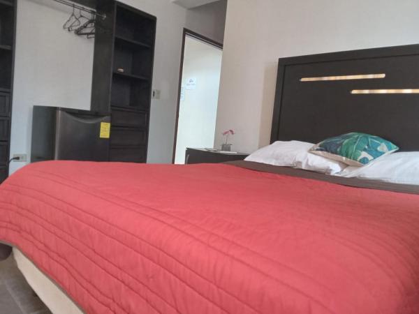 Casona : photo 3 de la chambre chambre double avec salle de bains privative