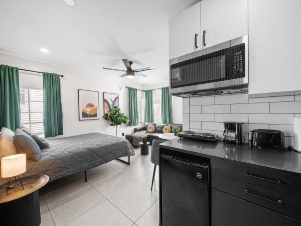 Baybreeze Apartments by Lowkl : photo 2 de la chambre corner comfort studio