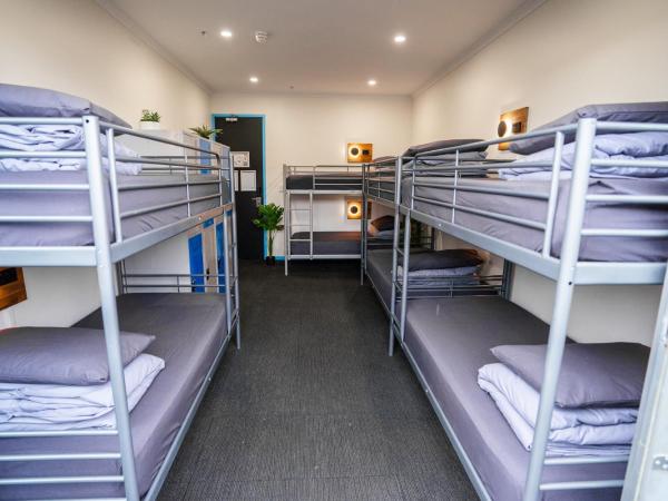 Mad Monkey Melbourne : photo 3 de la chambre lit dans dortoir mixte de 8 lits avec salle de bains commune (18-35 ans uniquement)