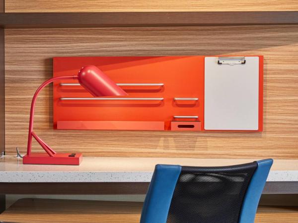 TownePlace Suites by Marriott Columbus North - OSU : photo 4 de la chambre studio lit king-size avec canapé-lit