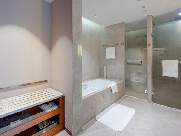 Crowne Plaza Wuxi Taihu, an IHG Hotel : photo 5 de la chambre suite 1 chambre - vue sur ville