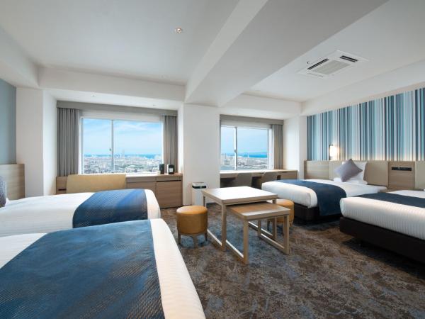Art Hotel Osaka Bay Tower : photo 10 de la chambre executive quadruple room with bay view