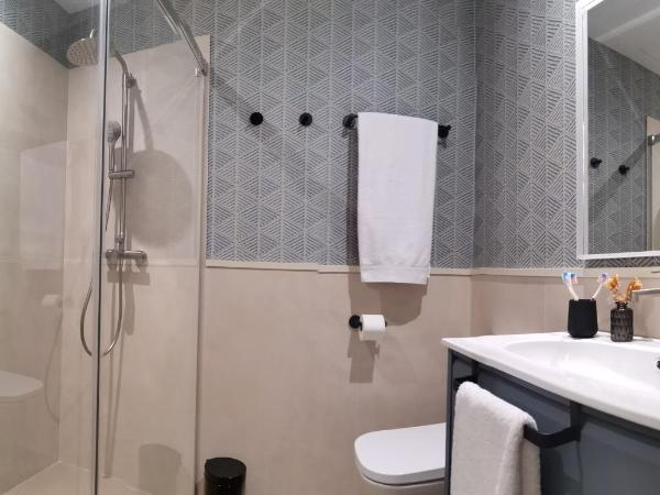 Puerta de la Ribera Suites : photo 7 de la chambre studio standard
