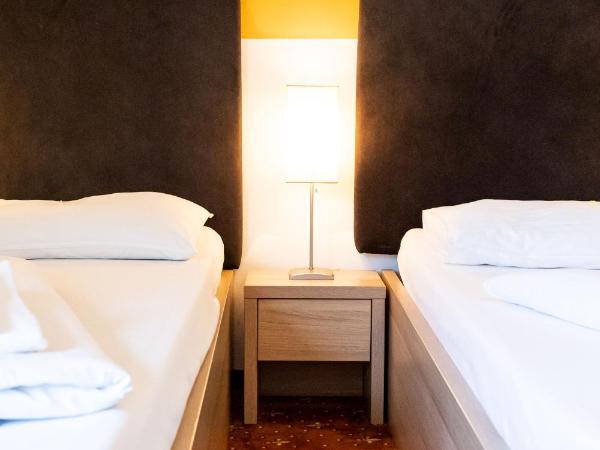 Lenas Donau Hotel : photo 2 de la chambre chambre triple