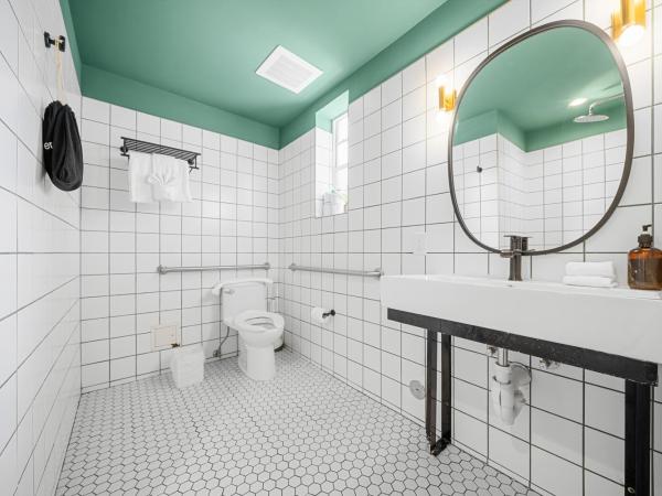 Greenview Hotel By Lowkl : photo 6 de la chambre chambre lit queen-size standard - accessible aux personnes à mobilité réduite