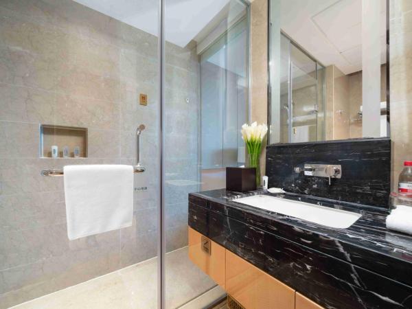 Holiday Inn Chengdu Oriental Plaza, an IHG Hotel : photo 1 de la chambre chambre double standard avec 2 lits doubles