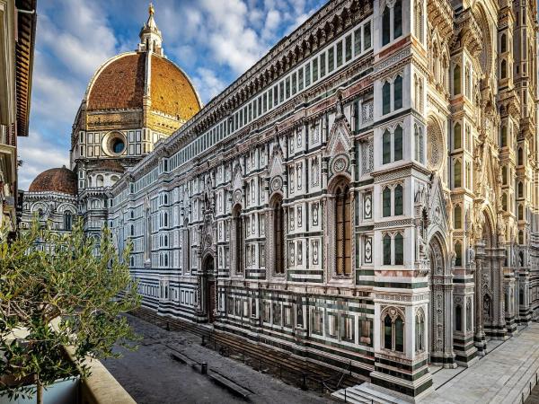 Palazzo Gamba Apartments al Duomo : photo 6 de la chambre appartement avec balcon