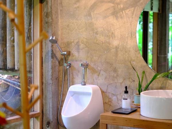 Woo Ma Ca Moo : photo 9 de la chambre chambre lit king-size - vue sur montagne