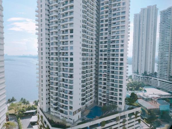Danga Bay Seaview Johor Bahru by One 9 Place : photo 2 de la chambre chambre triple avec balcon