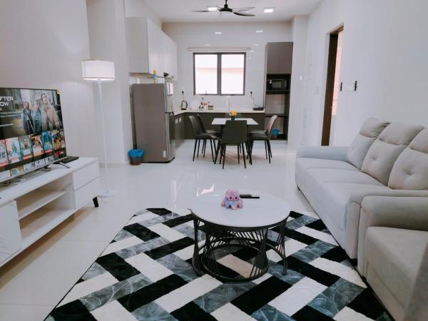 Danga Bay Seaview Johor Bahru by One 9 Place : photo 9 de la chambre chambre triple avec balcon