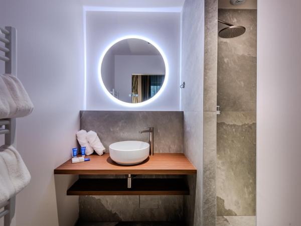 Hôtel Anne de Bretagne : photo 10 de la chambre chambre double deluxe