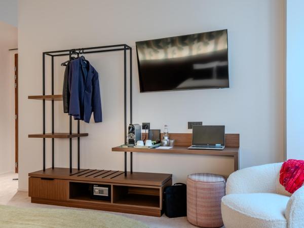 Hôtel Anne de Bretagne : photo 6 de la chambre chambre familiale