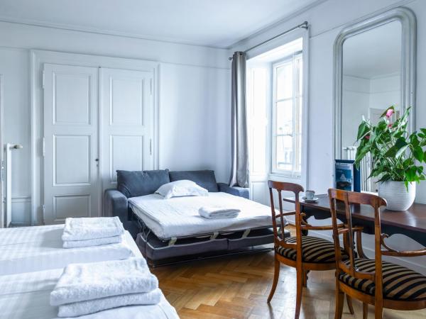 Vevey House : photo 1 de la chambre chambre familiale avec salle de bains commune