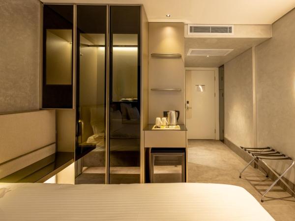 FOUR HILLS HOTEL : photo 1 de la chambre chambre double Économique