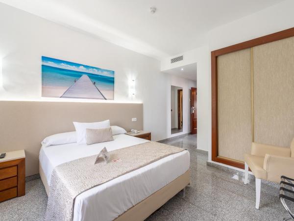 Hotel Plaza Del Castillo : photo 8 de la chambre chambre double - accessible aux personnes à mobilité réduite