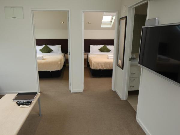 Alpha Motel : photo 8 de la chambre appartement 2 chambres avec baignoire spa