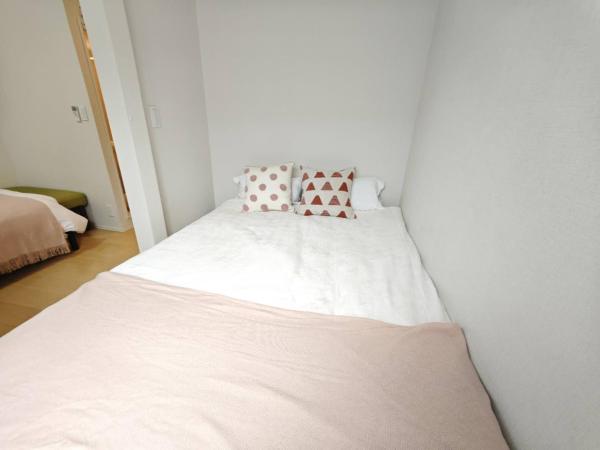 Nerima house : photo 8 de la chambre chambre double avec 2 lits doubles