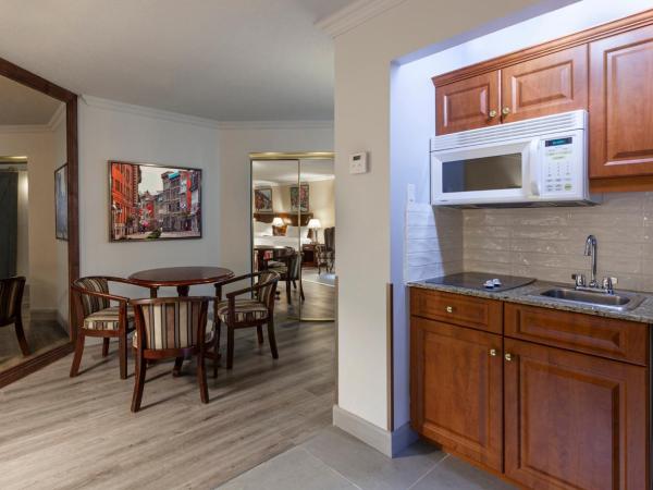 Le Nouvel Hotel : photo 2 de la chambre studio avec 2 lits queen-size